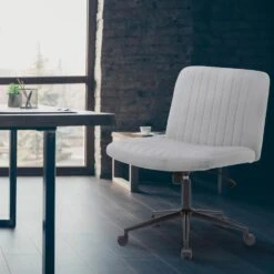 CLP Bureaustoel Kingman Zwart Frame - Fluweel - Licht Grijs -Meubelpromotie 11fb81e8f98848189d935ac5c6432f4d