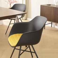 Nolon Noa-Liz Eetkamerstoel Zwart - Okergeel Kussen - Zwarte Poten 18 Nolon Noa-Liz Eetkamerstoel Zwart - Okergeel Kussen - Zwarte Poten -Meubelpromotie 83607e7fb4684b5f9e6b835180fed0da