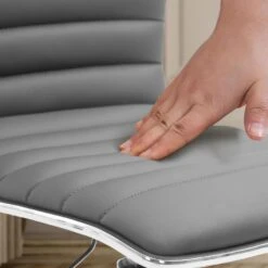 CLP Bureaustoel Alamosa Chroom Frame - Kunstleer - Grijs 12 CLP Bureaustoel Alamosa Chroom Frame - Kunstleer - Grijs -Meubelpromotie e5279ee815df421787a718792303b883